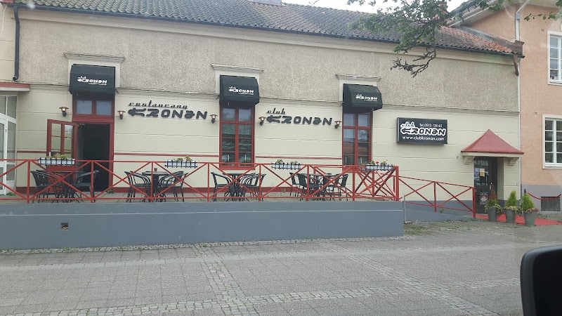 Wayne's Saloon
