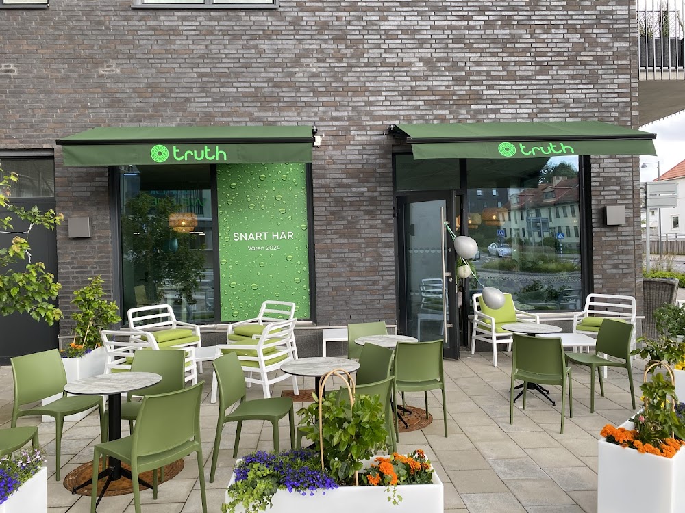 TRUTH Juice and Health Bar