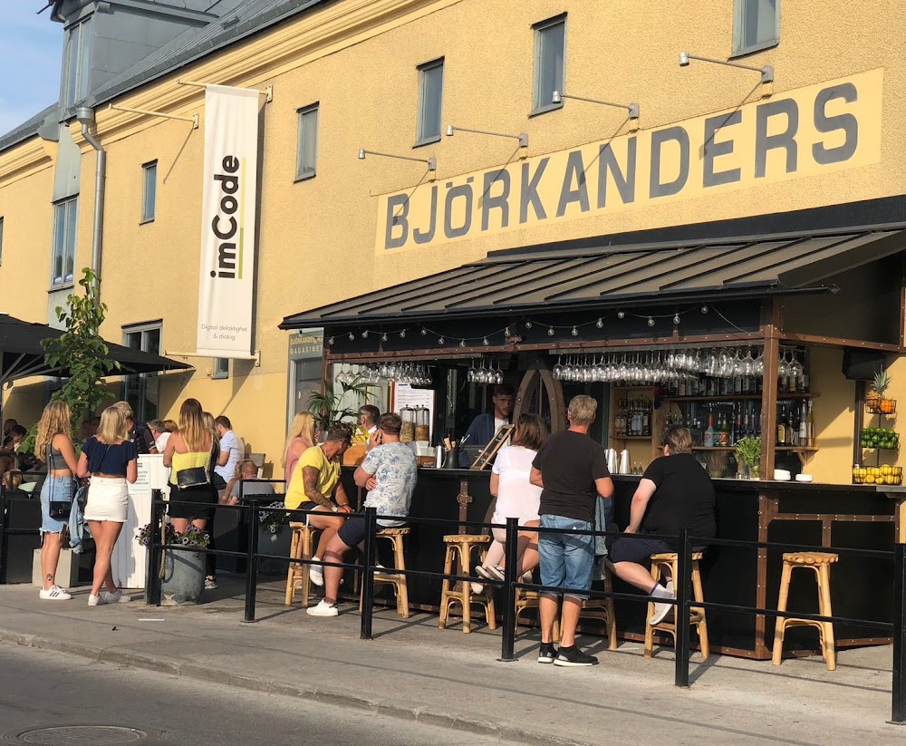 Joda bar & kök