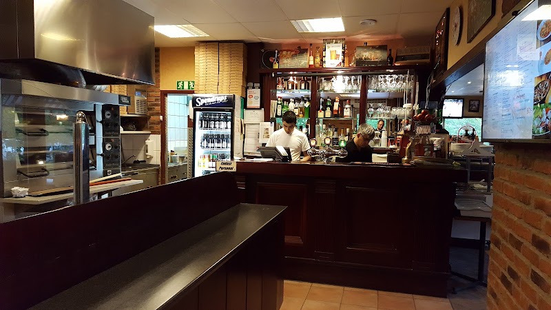 Tullinge Pizzeria & Restaurant