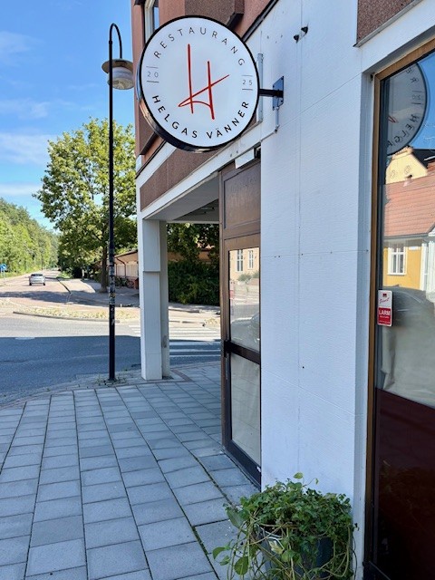 Helgas Vänner