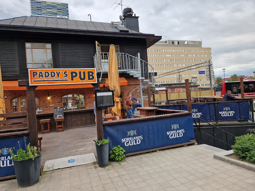 Paddy's Pub