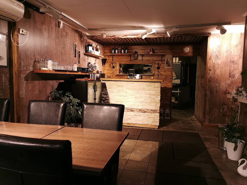 Hamnkrogen Valdemarsvik – Vedugnsbakad Pizza, Burgare & A la carte