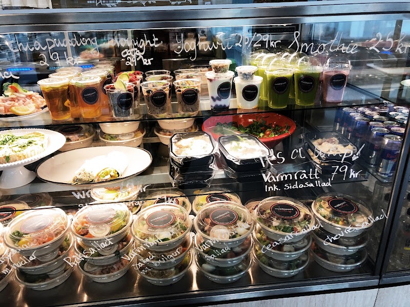 Middlepoint Café Front