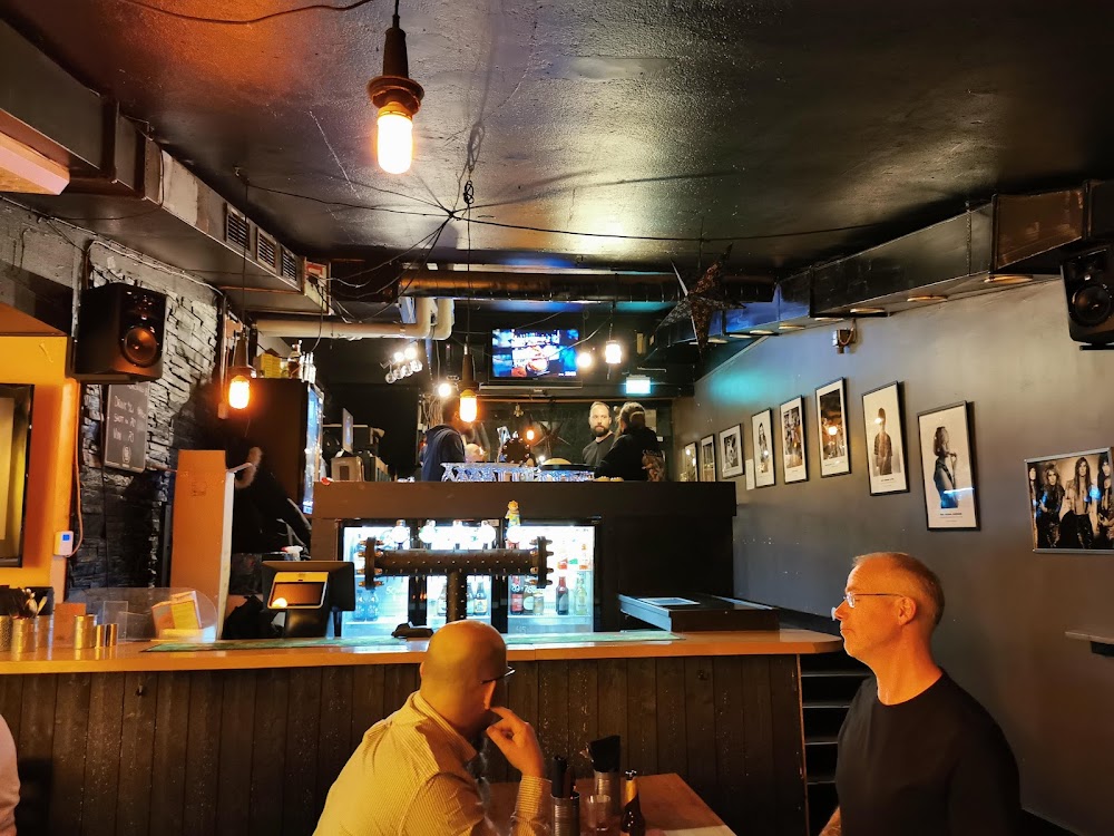 Bomber Bar Motala
