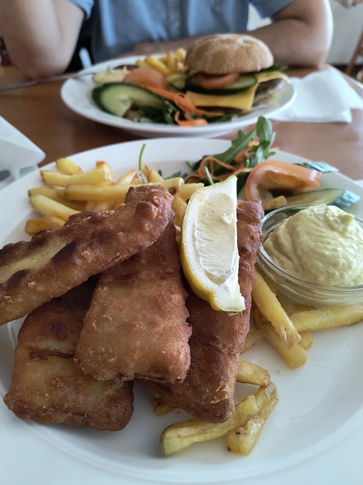 Alfreds Café & Pub