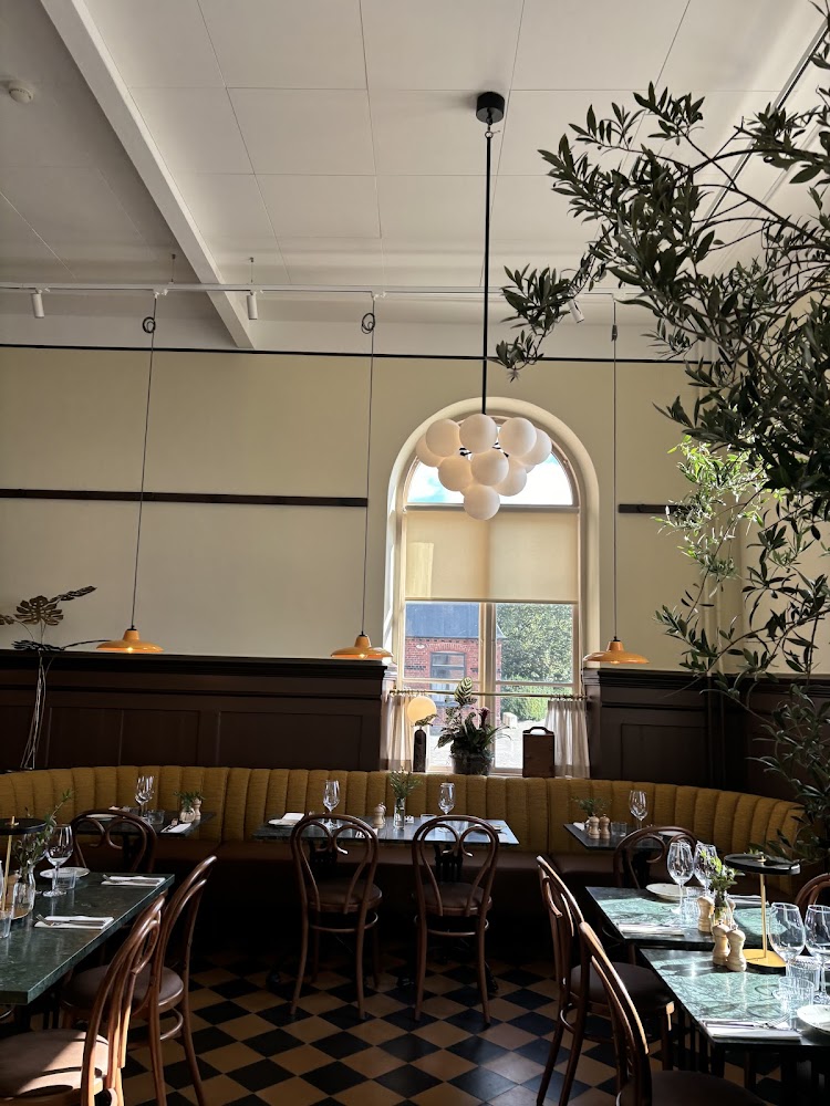 Tryffelsvinet, Ystad