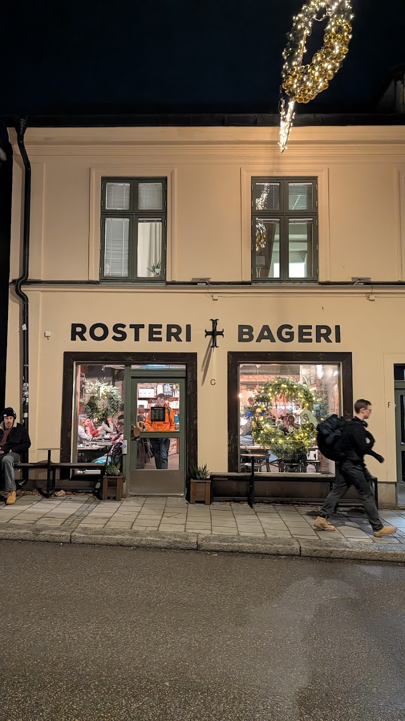 Simons Rosteri & Bageri