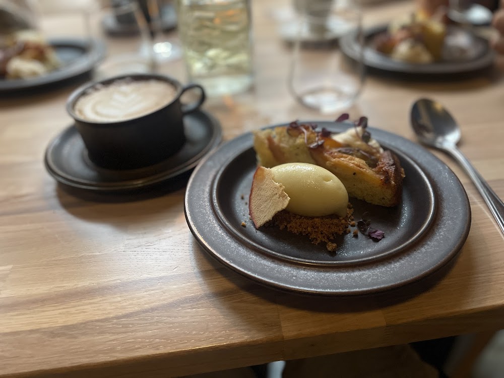 Hattmakarn Brasserie & Bar