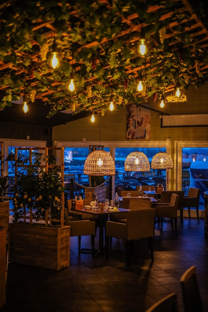 GREKISKA grill & bar