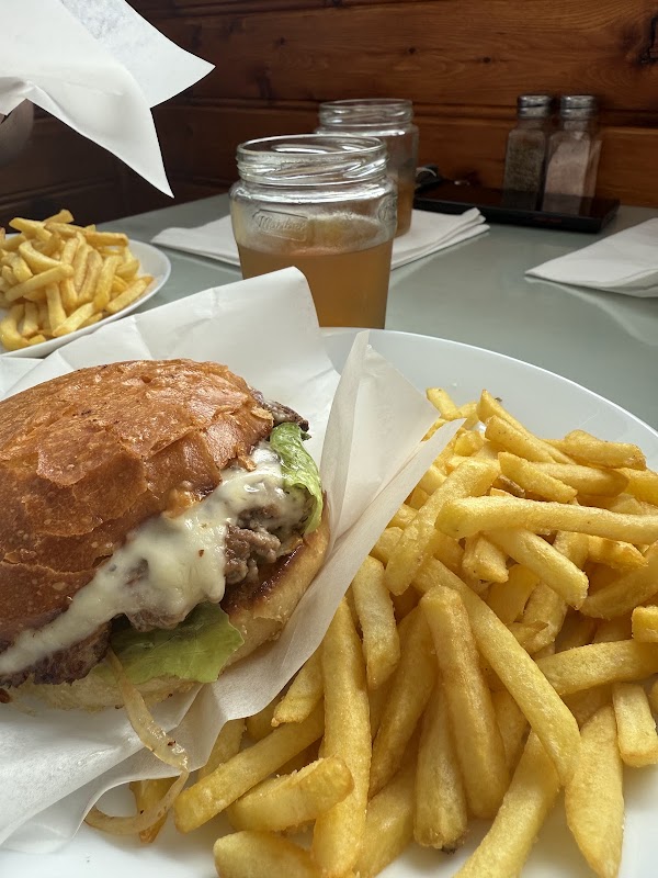 Bow's Diner