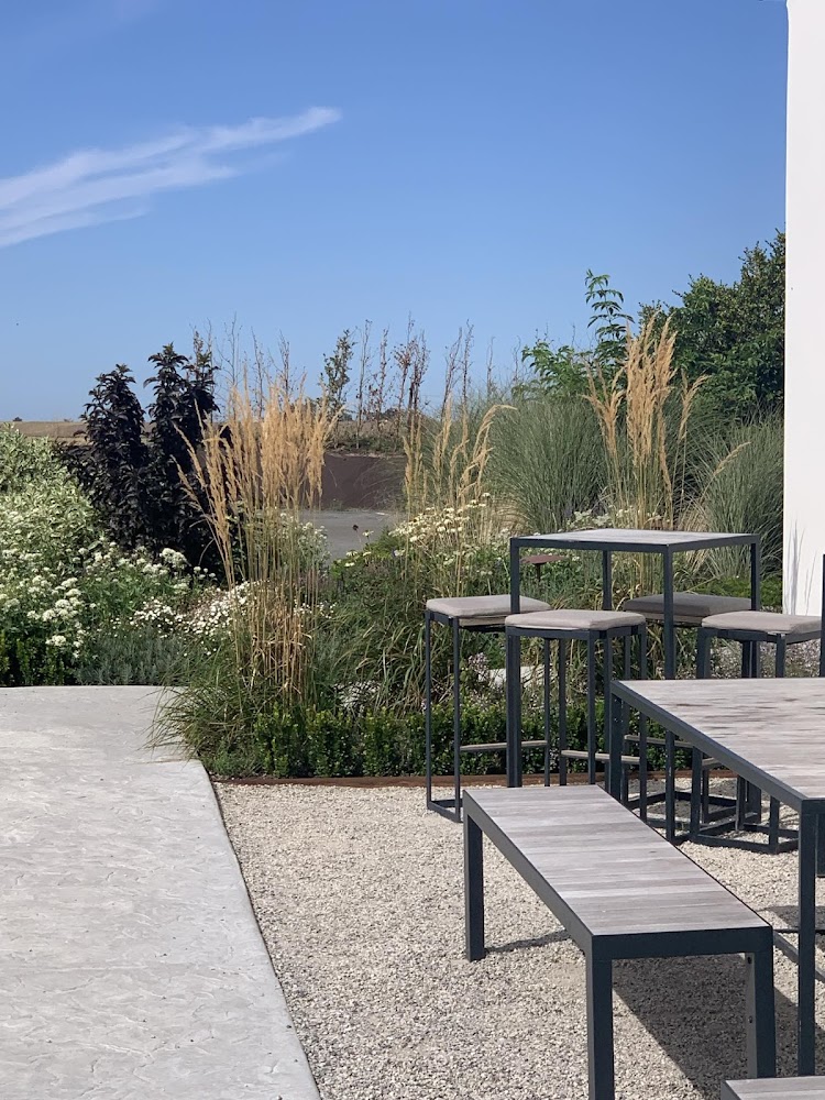 Vyn Restaurant & Hotel