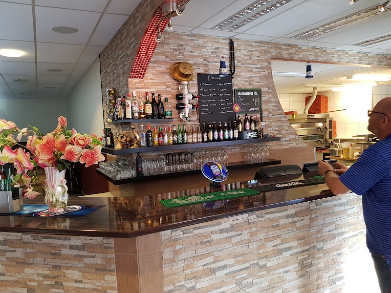 Restaurang Pizzeria Delfinen