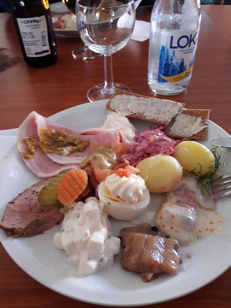 Festvåning 4:an AB