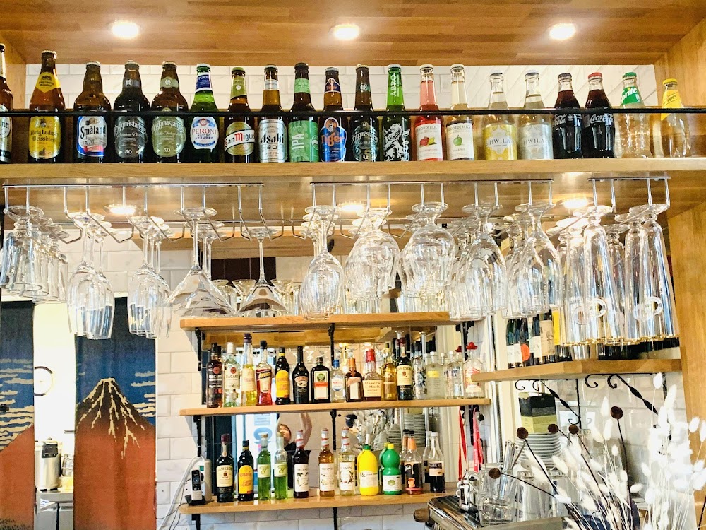 WATTAW Sushi& Ramen& Pokebowl restaurang