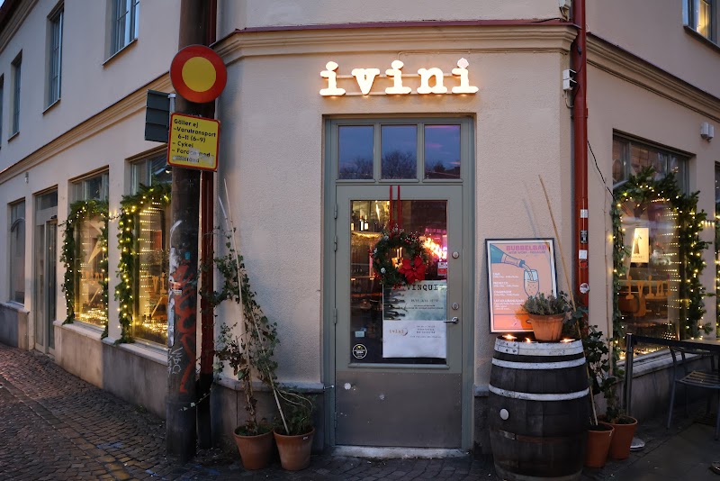 ivini vinbar