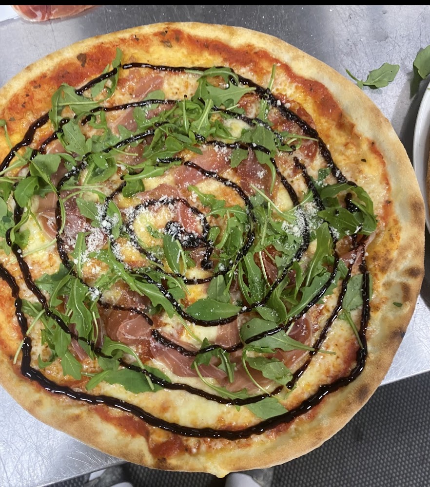 Amore Pizzeria & Grill