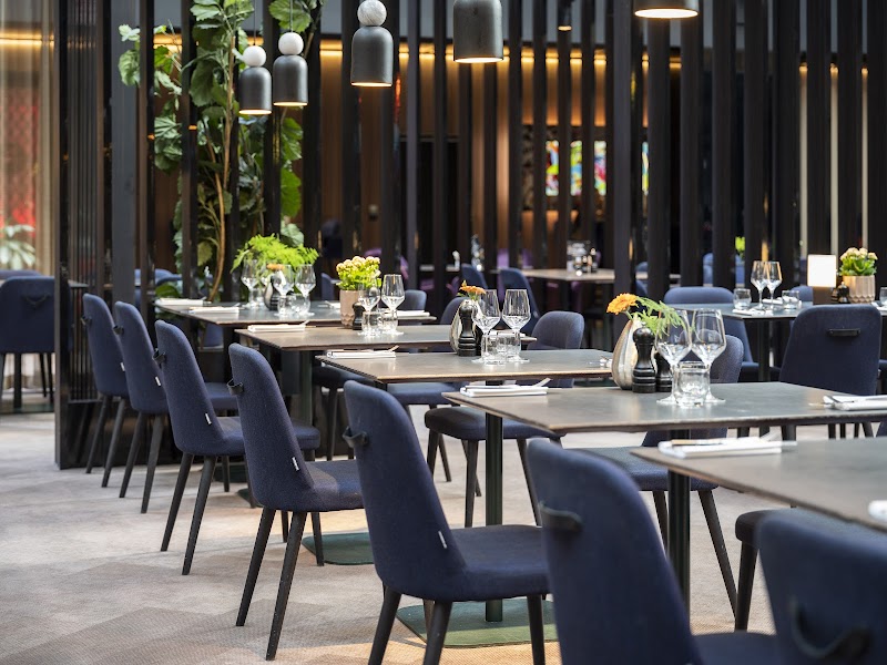 Atrium Bar & Restaurant