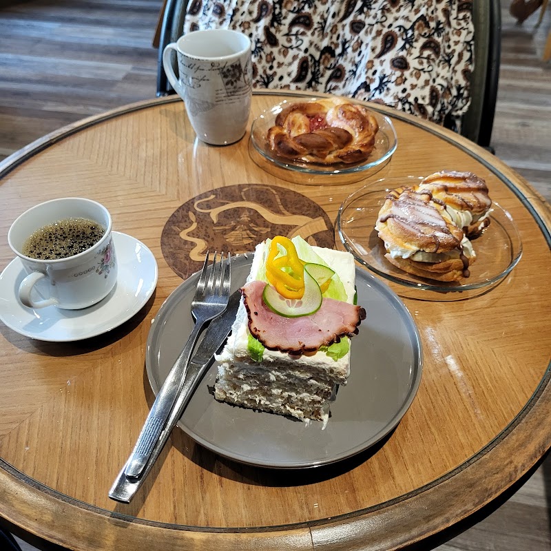 Café Bull & Tugg