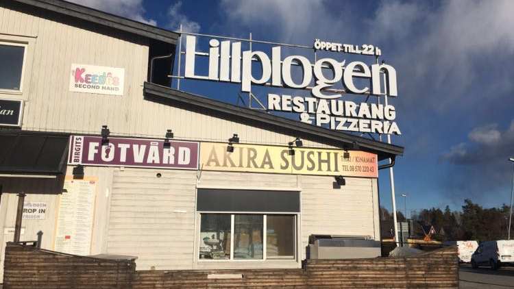 Akira Sushi & Wok