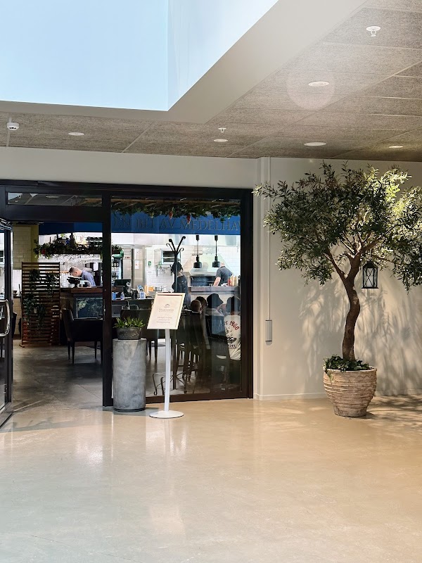 GREKISKA grill & bar