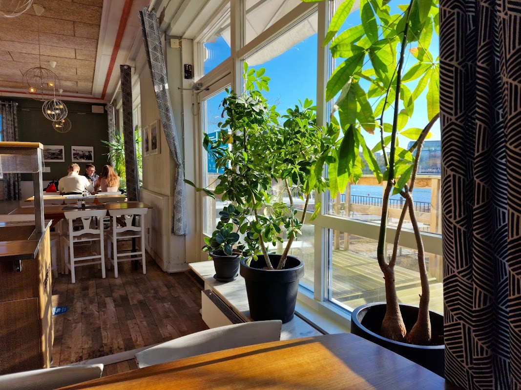 Kajkanten restaurang & Café