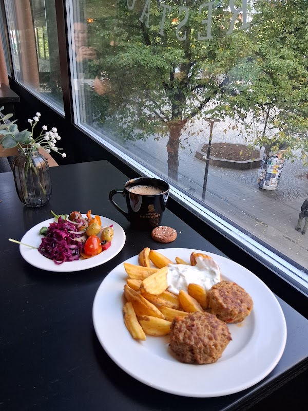 Paus Café & Restaurang