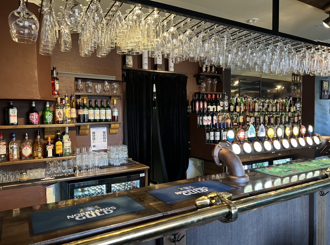 The Royal Arms West, Örebro