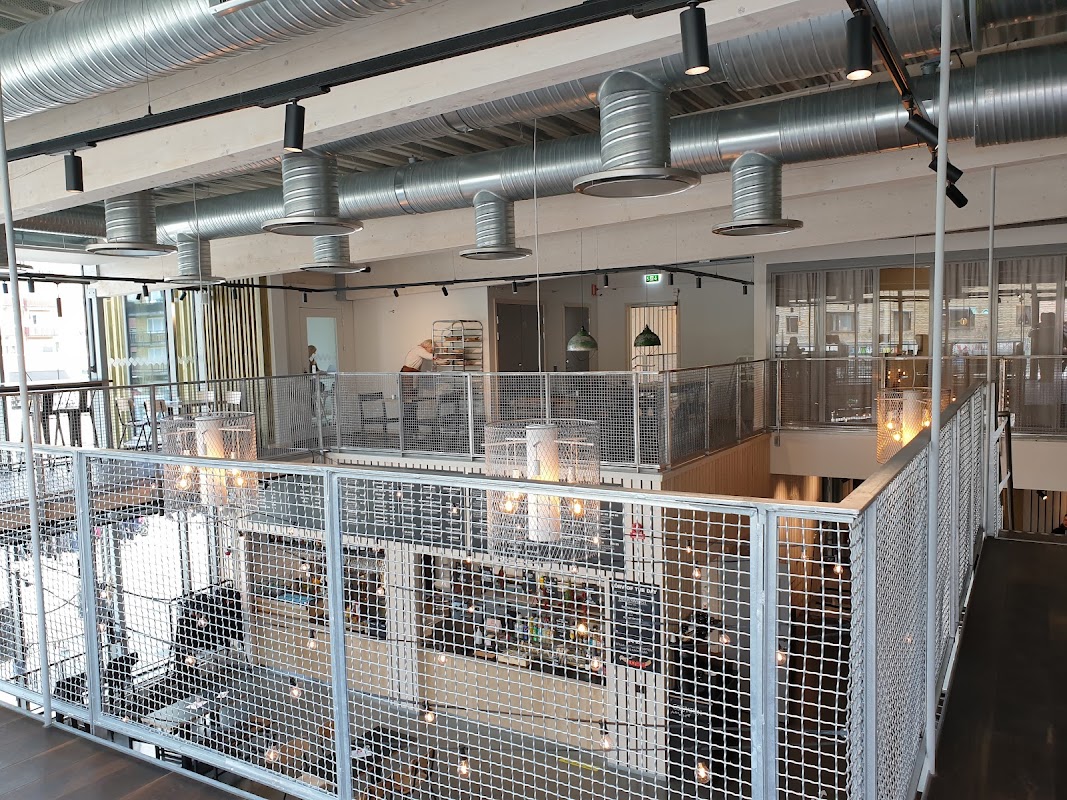 The Trap - Sour’s bar