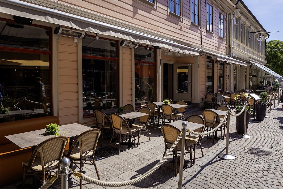 W – Café, Restaurang, Bar, Studio