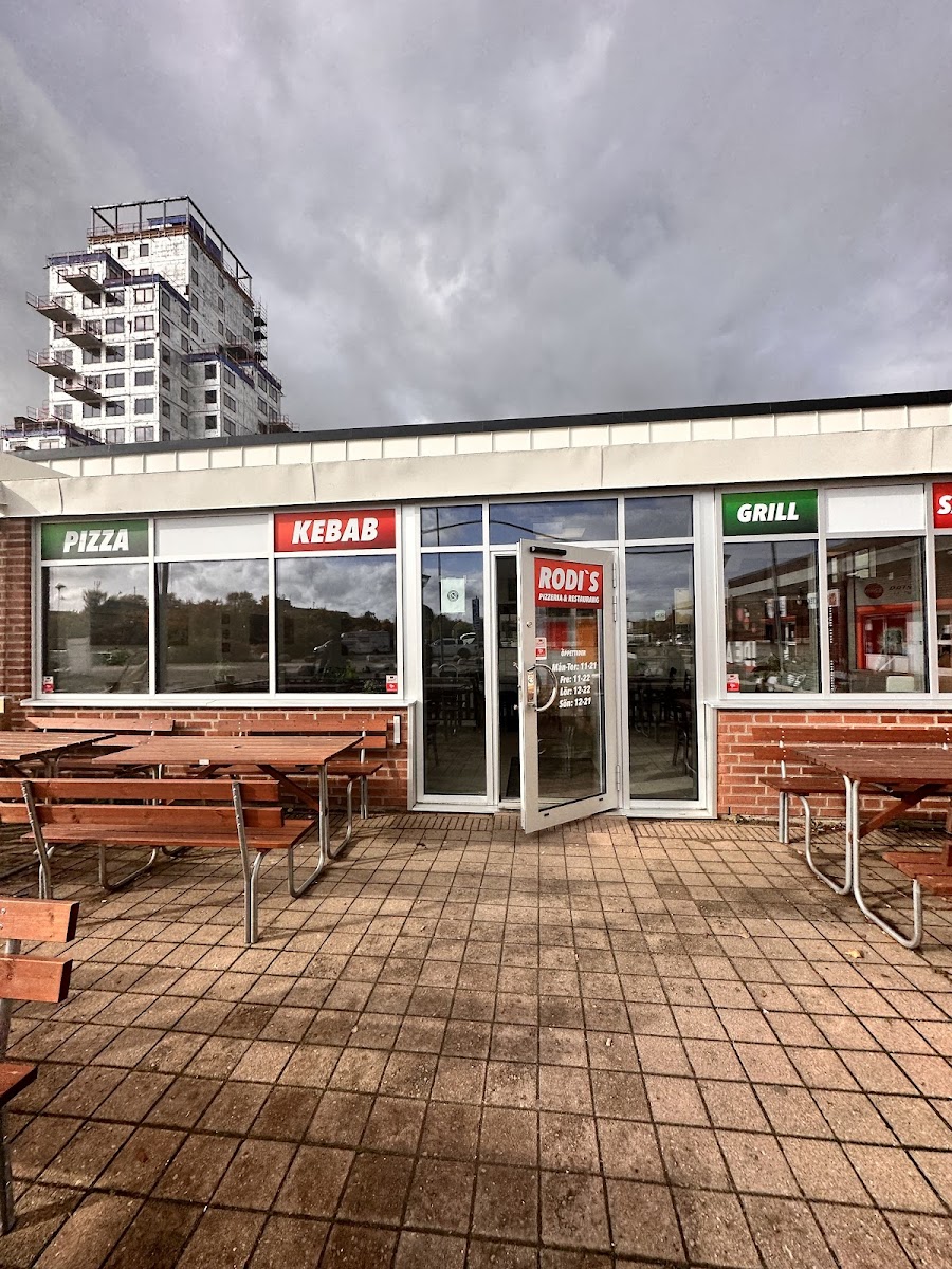 Rodis Pizzeria och Krog