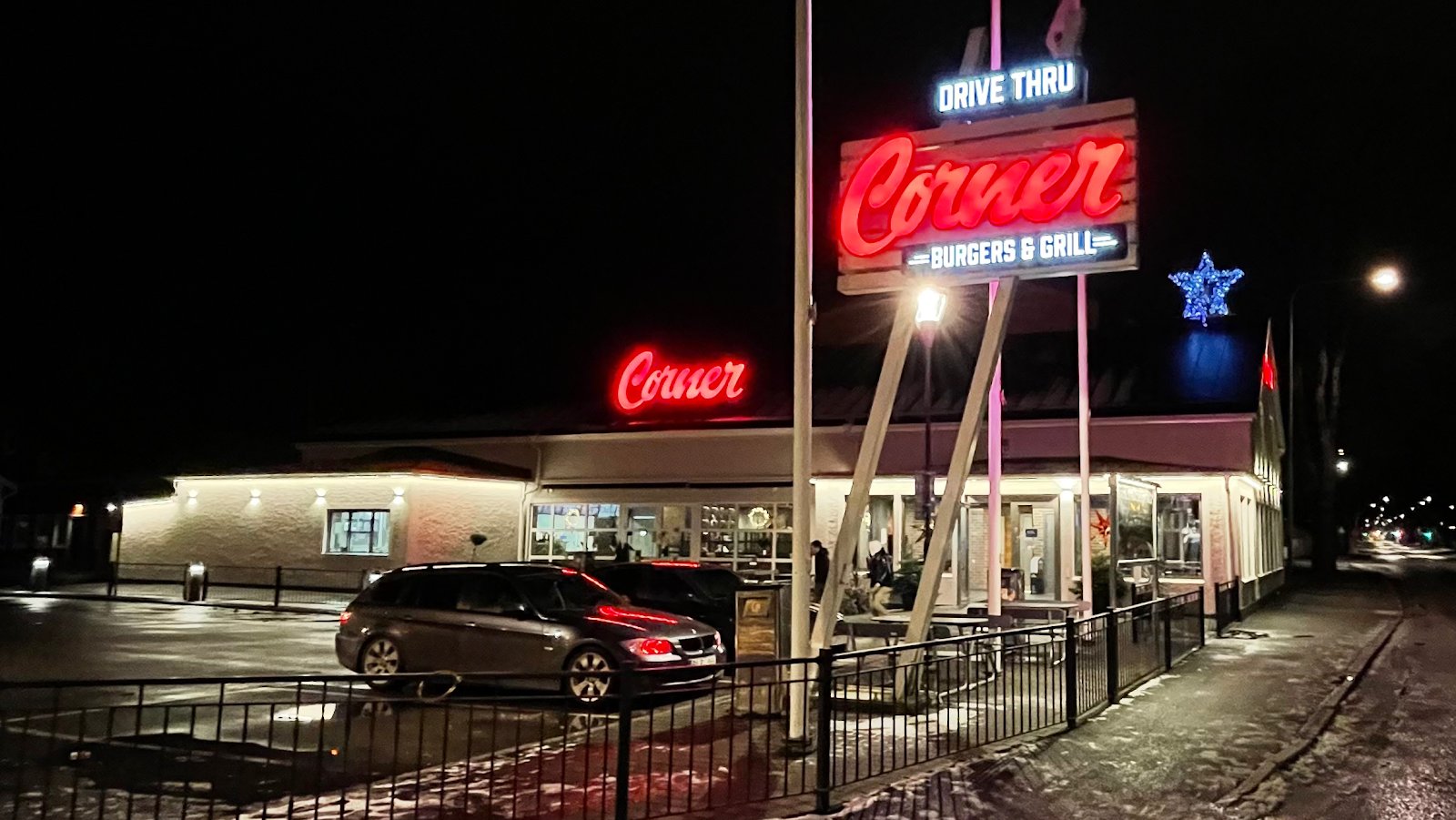 Corner Burgers & Grill