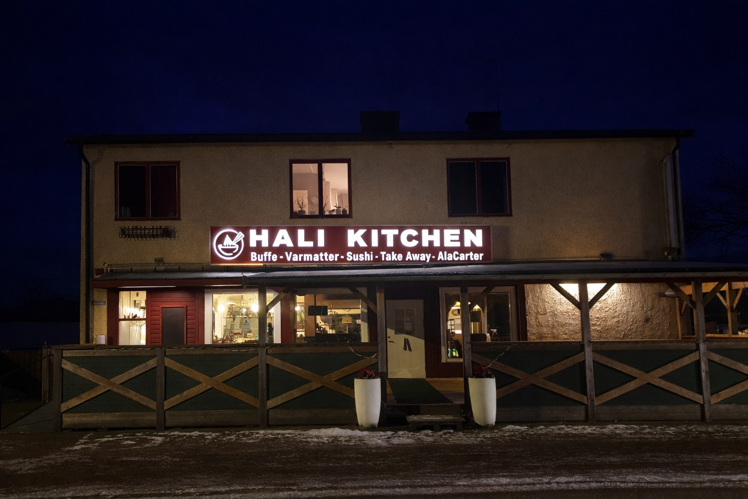 HALI KITCHEN