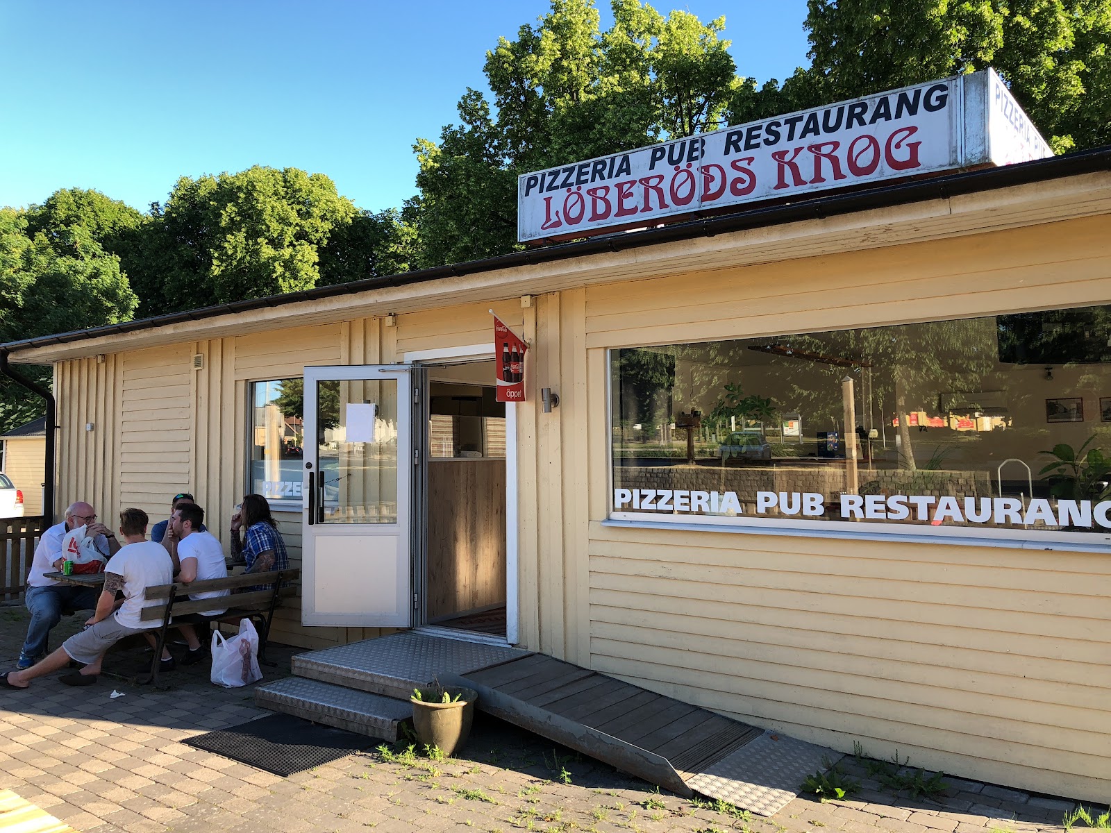 Löberöds Restaurang - Pizzeria