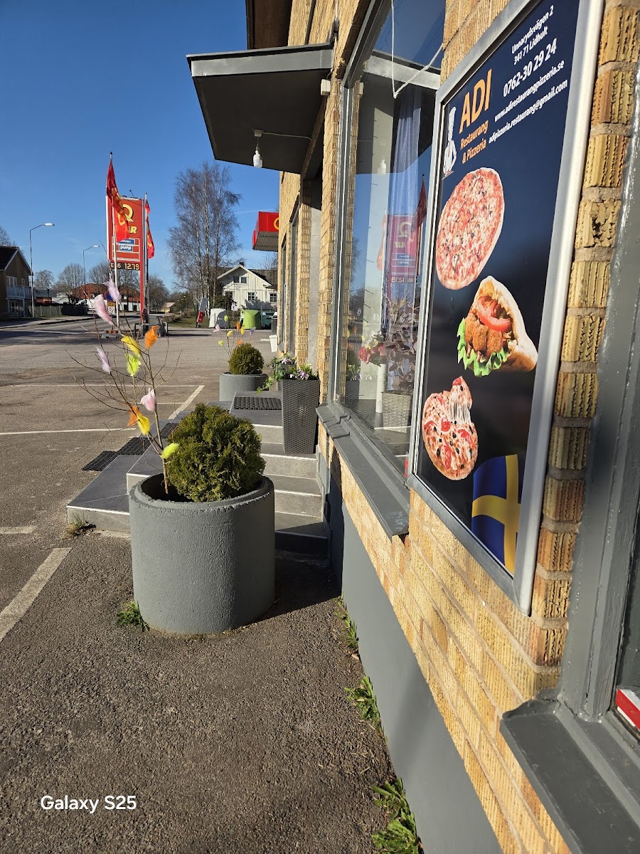 Adi Pizzeria