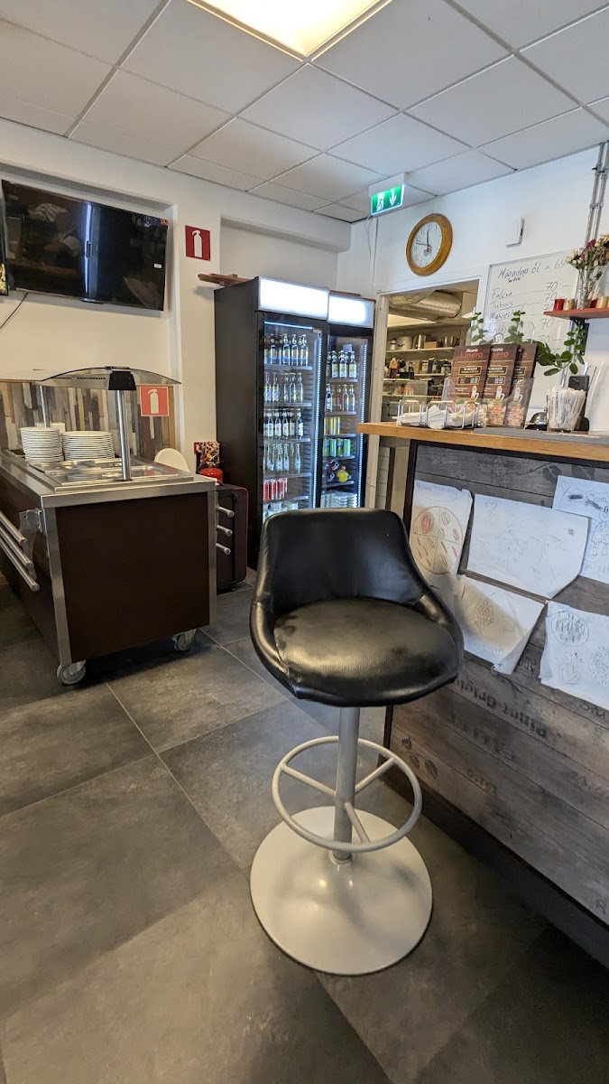 Linero pub & pizzeria