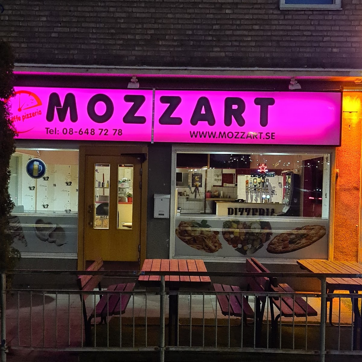 MOZZART Restaurang BAR & PUB