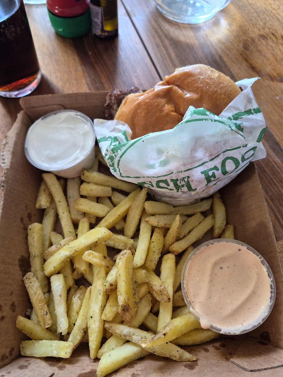 Burger & platter