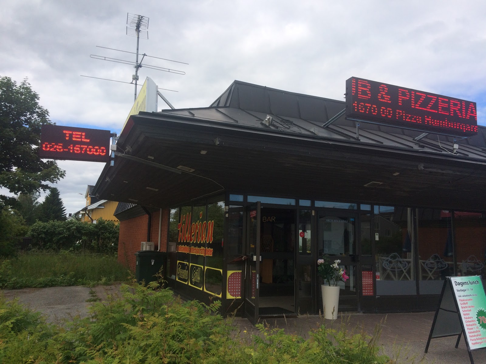 Hillerian Pizzeria & Pub