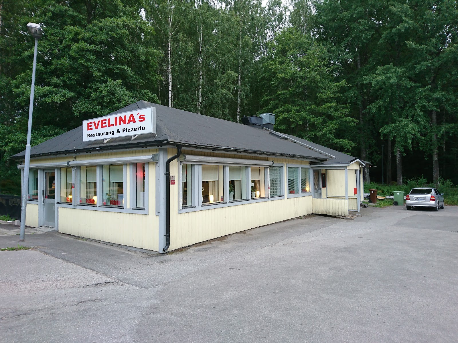 Evelinas Restaurang och Pizzeria