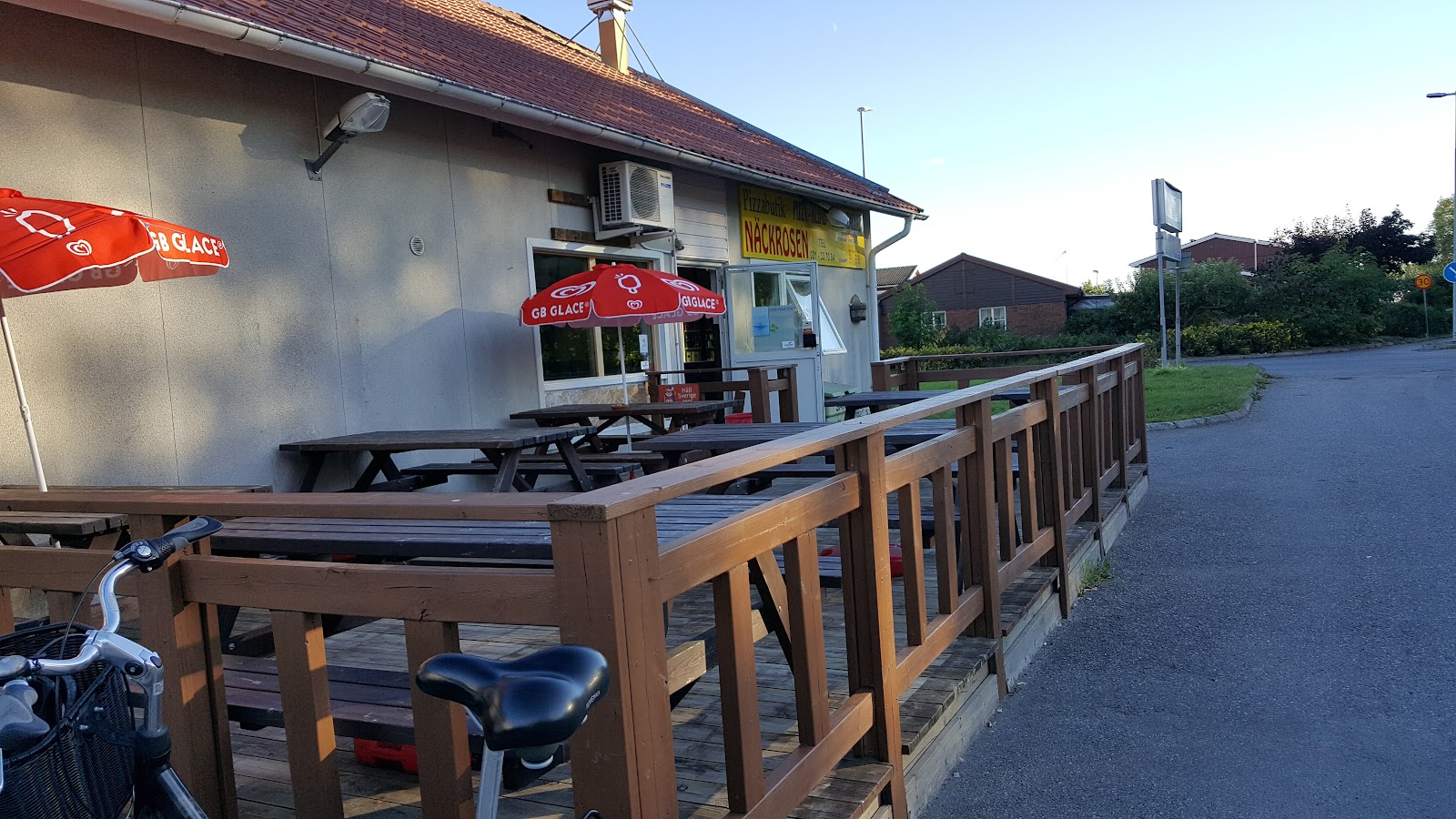 Pizzeria Näckrosen - Pizza Västerås